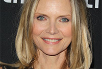 Michelle-pfeiffer-how-to-have-young-looking-hair-side